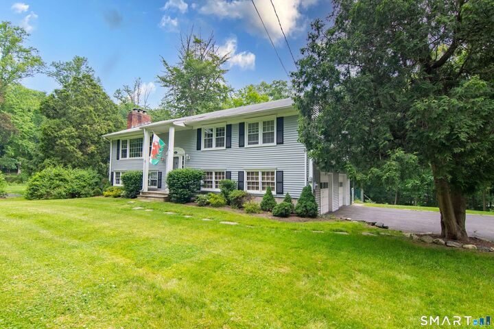 Property Photo:  113 Dogwood Lane  CT 06903 