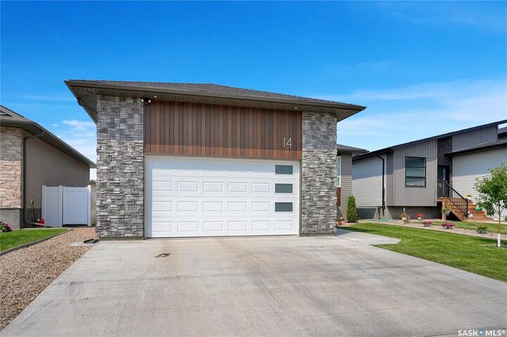 Property Photo:  14 Clunie Court  SK S6J 0E3 