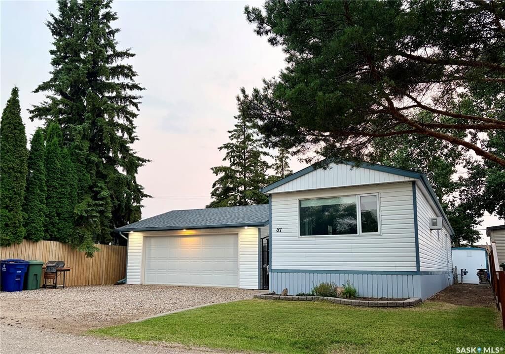 Property Photo:  81 Osler Street  SK S0K 3A0 