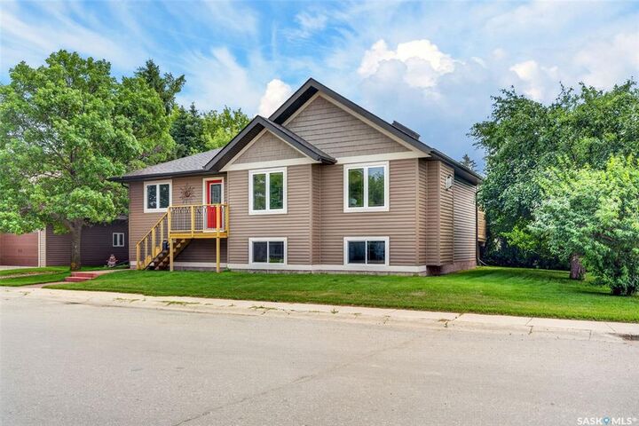 Property Photo: 140 10th Street SK S0K 2A0
