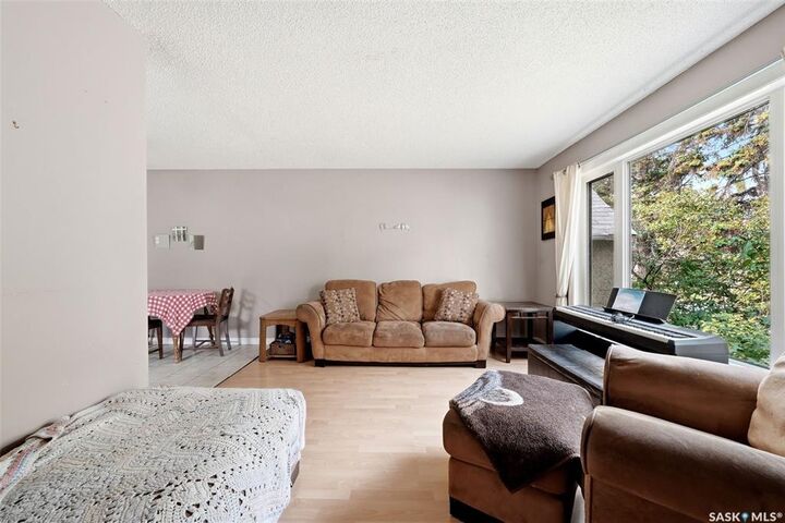 Property Photo:  2051 McDonald Street  SK S4N 2Y4 