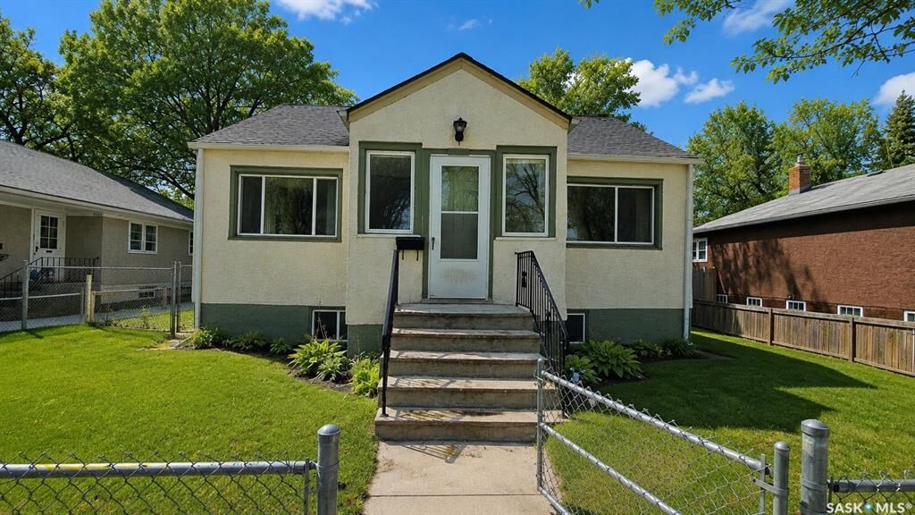 Property Photo:  1541 99th Street  SK S9A 0R2 