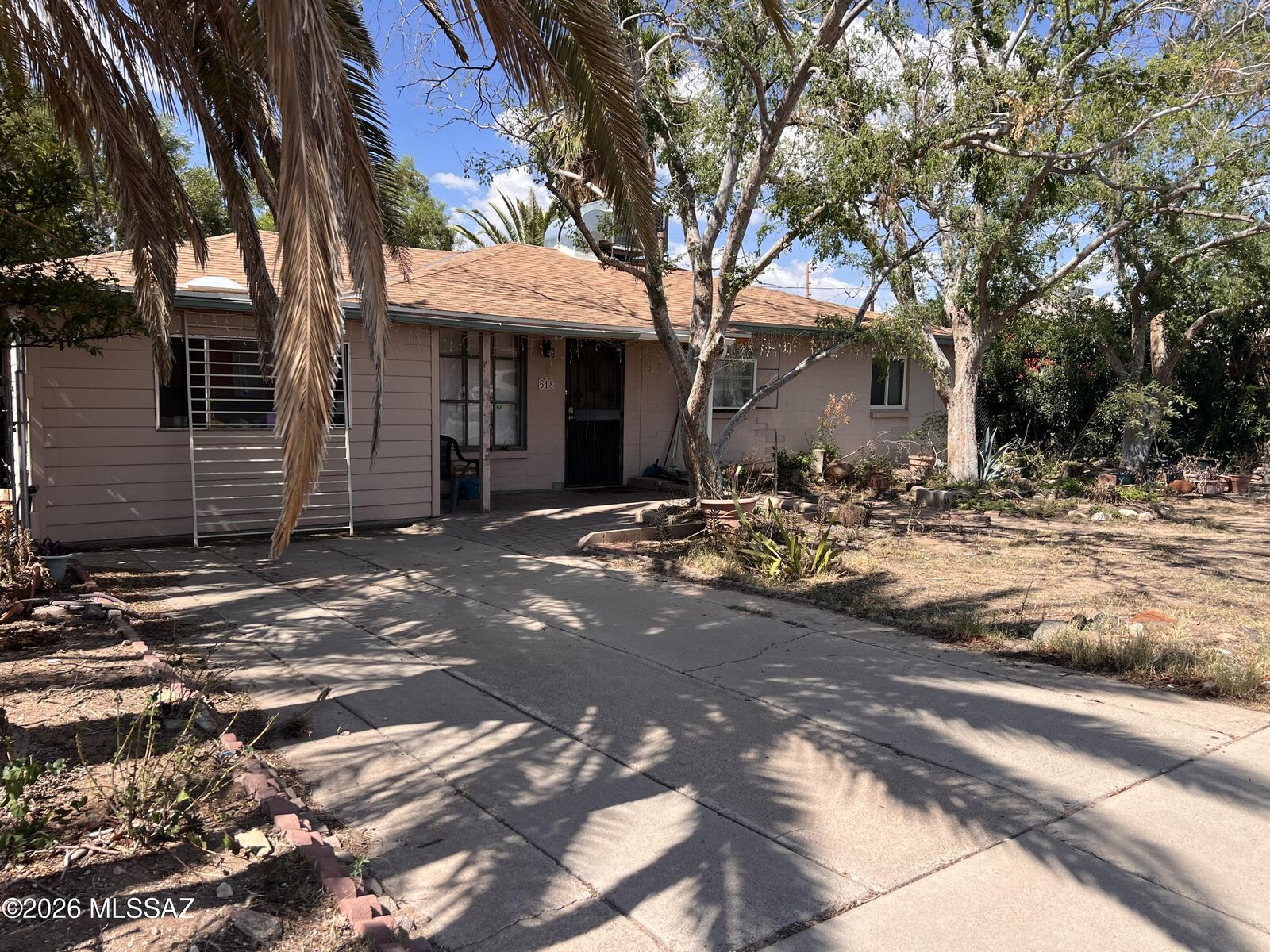 Property Photo:  618 W Calle Castile  AZ 85756 