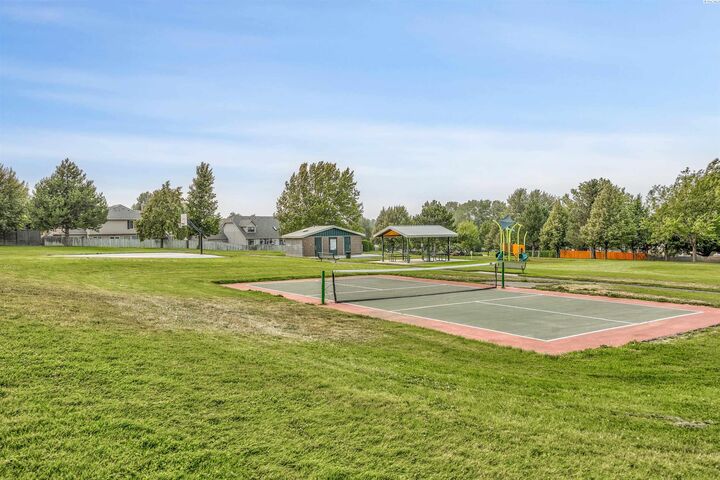 Property Photo:  4202 S Irby Loop  WA 99337 