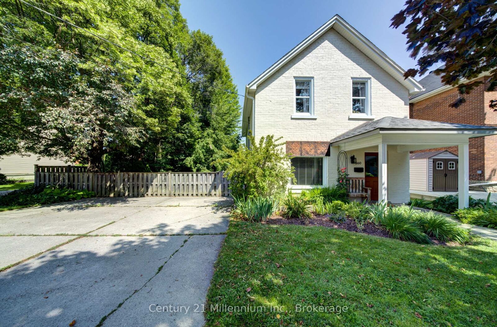 Property Photo: 560 10th St A Street W ON N4K 3R6