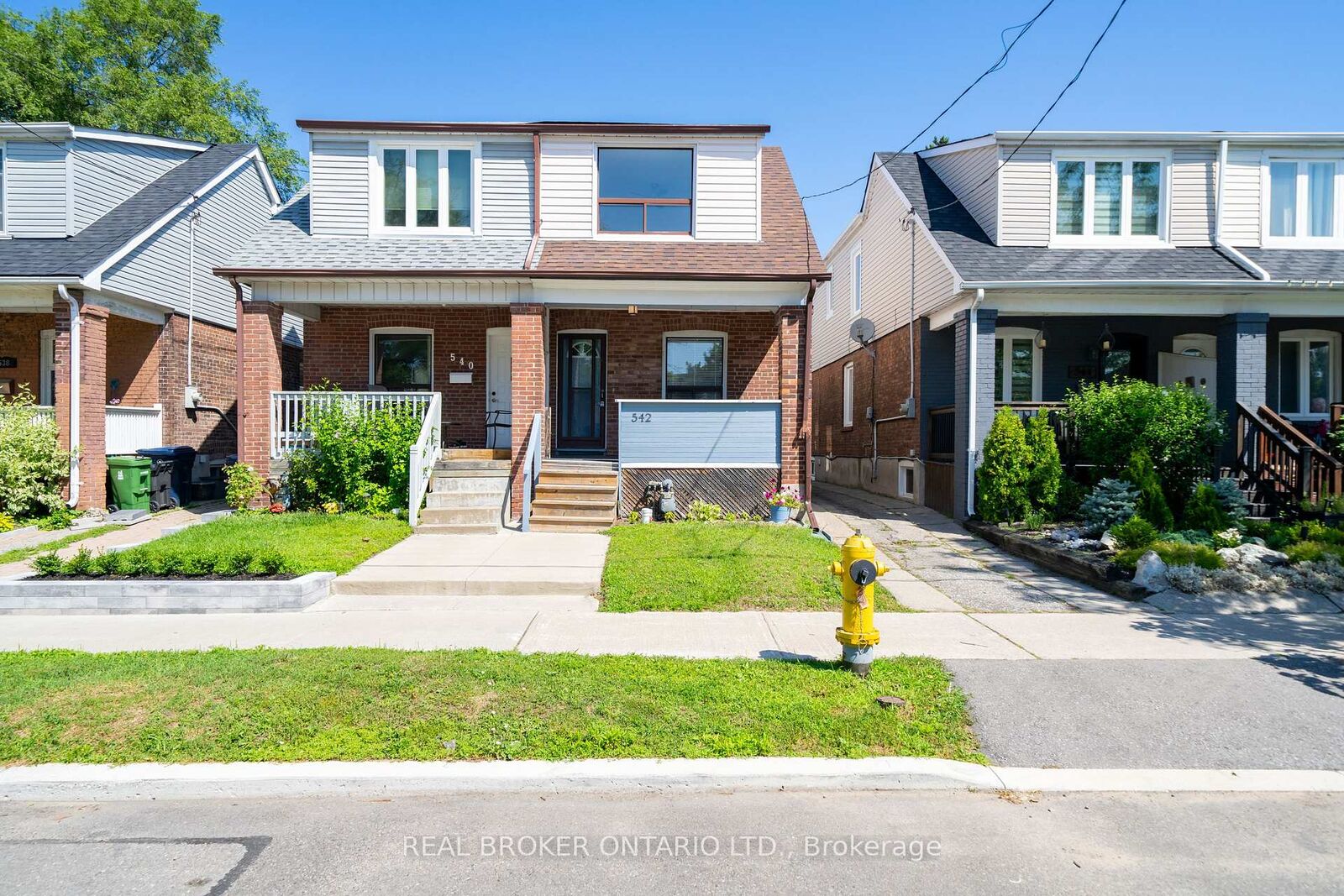 Property Photo:  542 Glebeholme Boulevard Main  ON M4C 1V4 