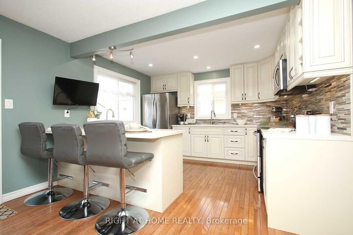 Property Photo:  653 Dorchester Drive  ON L1J 6L4 