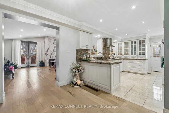 Property Photo: 750 Gorham Street ON L3Y 1L6