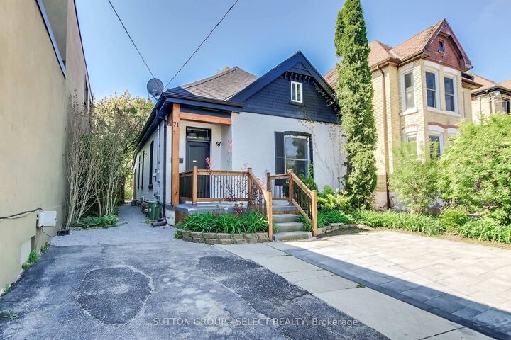 Property Photo:  71 Briscoe Street E  ON N6C 1W8 