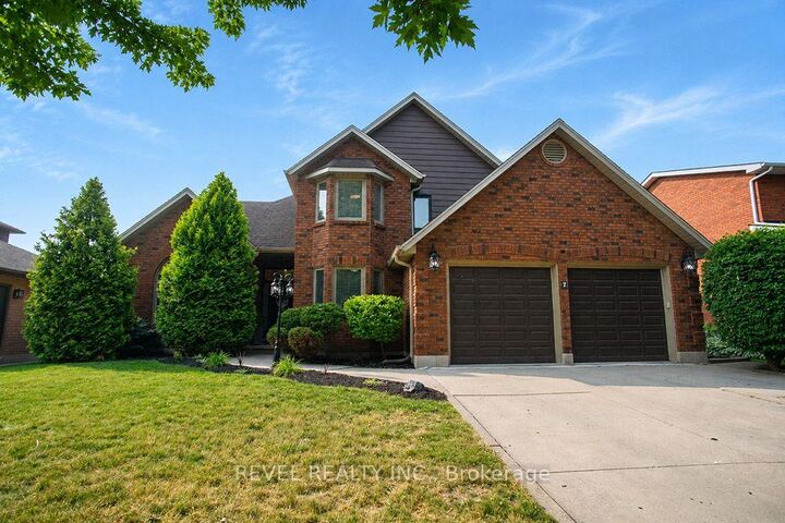 Property Photo:  7 Cooper Court  ON N3T 6G7 