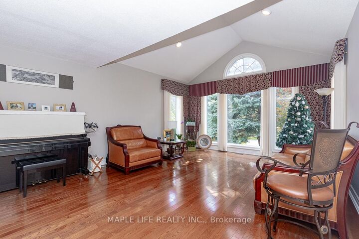 Property Photo:  1 Elderwood Drive  ON L4B 2X3 