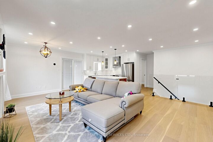 Property Photo:  123 Mill Street W  ON L7G 2C7 