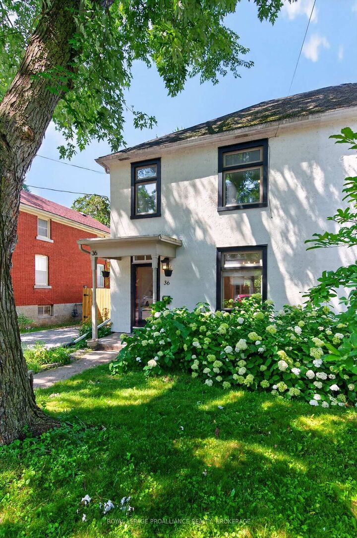 Property Photo:  36 Livingston Avenue  ON K7L 4L2 