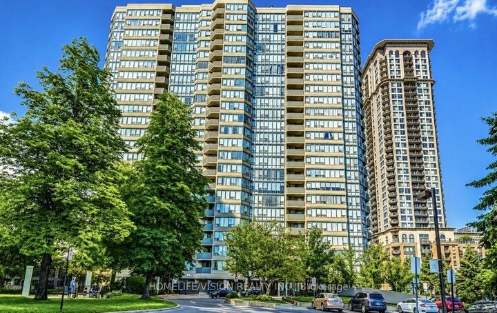 Property Photo:  330 Rathburn Road W 306  ON L5B 3Y1 