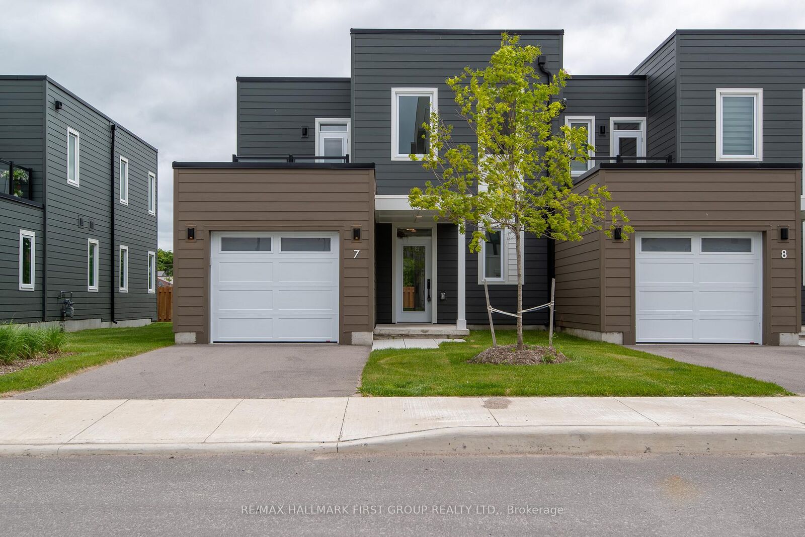 Property Photo:  19 West Street 7  ON K0M 1N0 