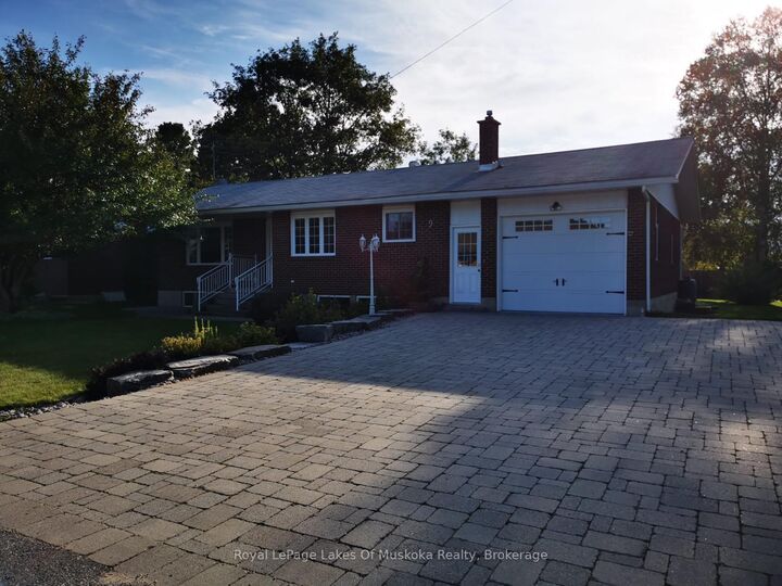 Property Photo: 9 Fitz Avenue ON P0A 1X0
