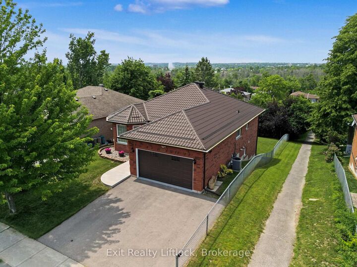 Property Photo:  2522 Marsdale Drive  ON K9L 1R4 