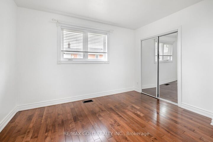 Property Photo:  3 Willamere Drive  ON M1M 1W5 