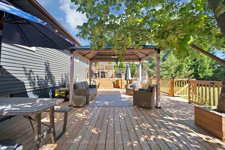 Property Photo:  2249 Willard Avenue  ON L9S 2B8 