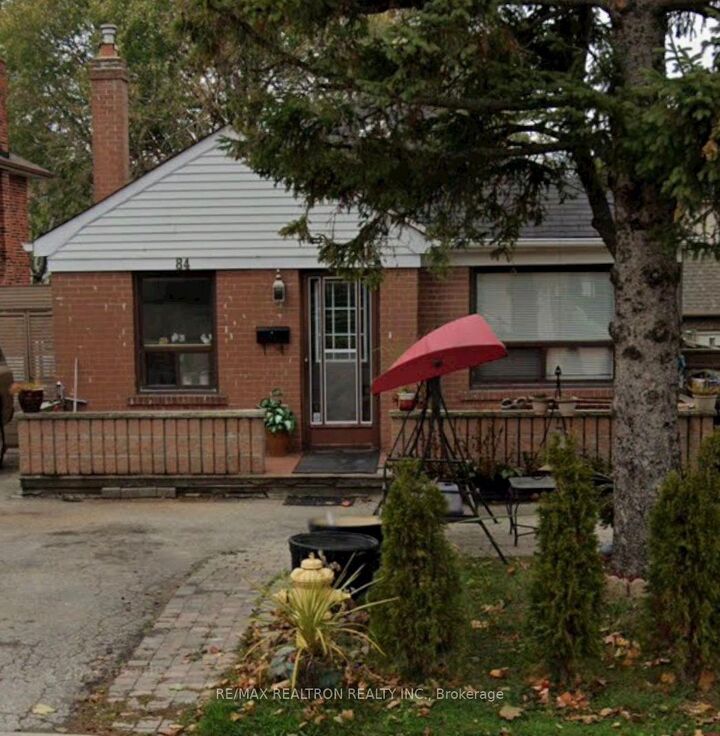 84 Ranee Avenue — photo 1