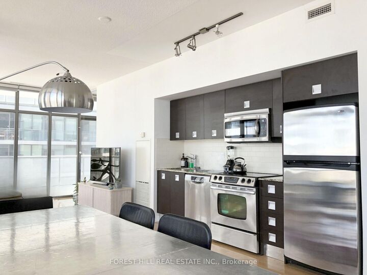 Property Photo:  33 Charles Street E 2511  ON M4Y 1R9 