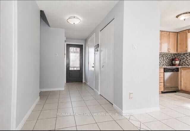 Property Photo:  110 Steeles Crescent  ON N1R 8C4 