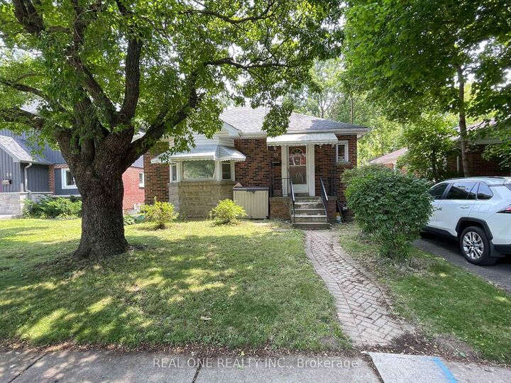 Property Photo:  35 Bowman (B) Street  ON L8S 2T4 