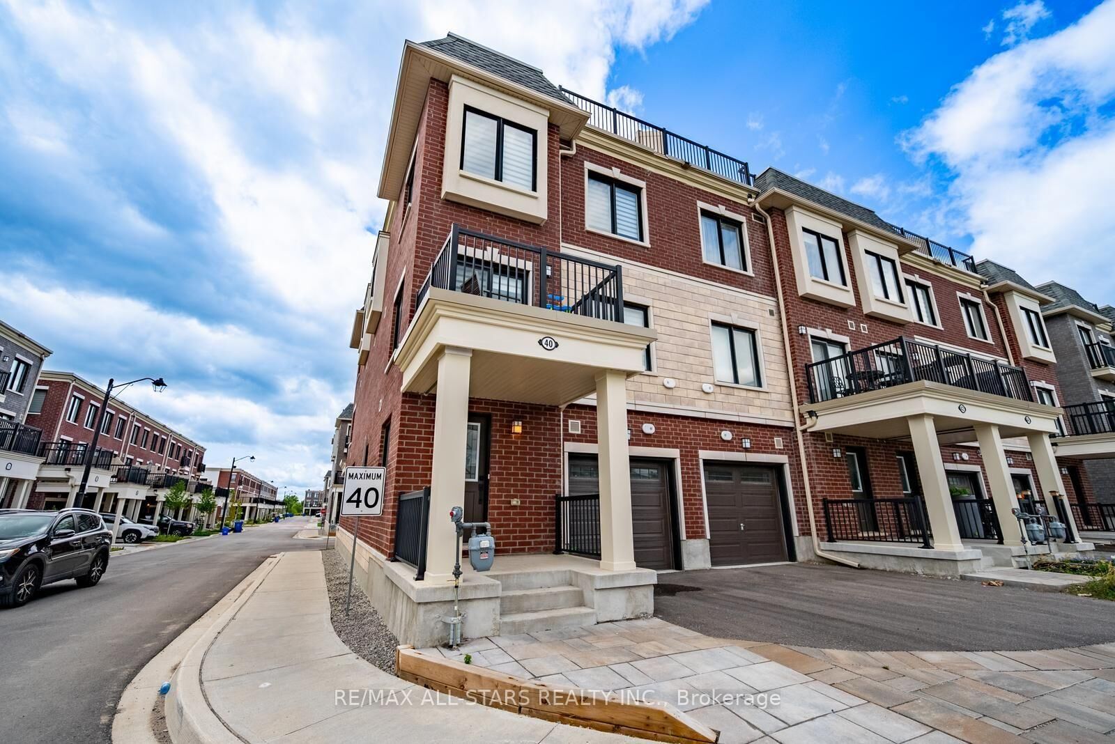 Property Photo: 40 Covington Crescent ON L4A 4W8