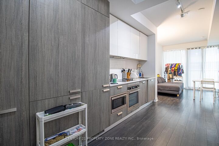 Property Photo: 50 Charles Street E 1007 ON M4Y 1T1