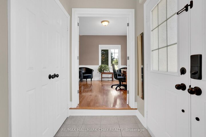 Property Photo:  2 Versailles Crescent  ON L4M 0B6 