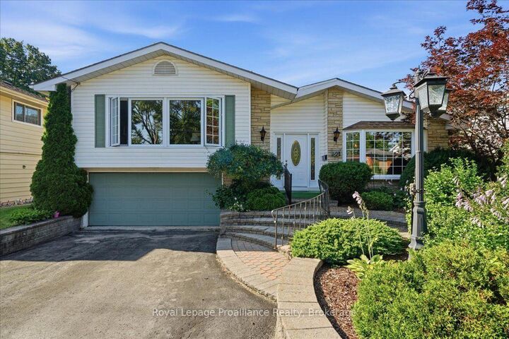 Property Photo:  50 Melrose Crescent  ON K8N 1X9 