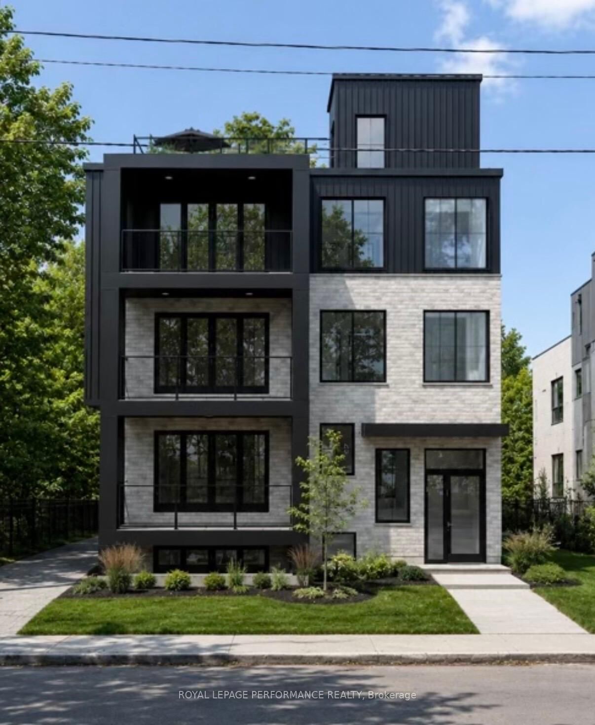 Property Photo:  344 Tweedsmuir Avenue 1  ON K1Z 5N4 