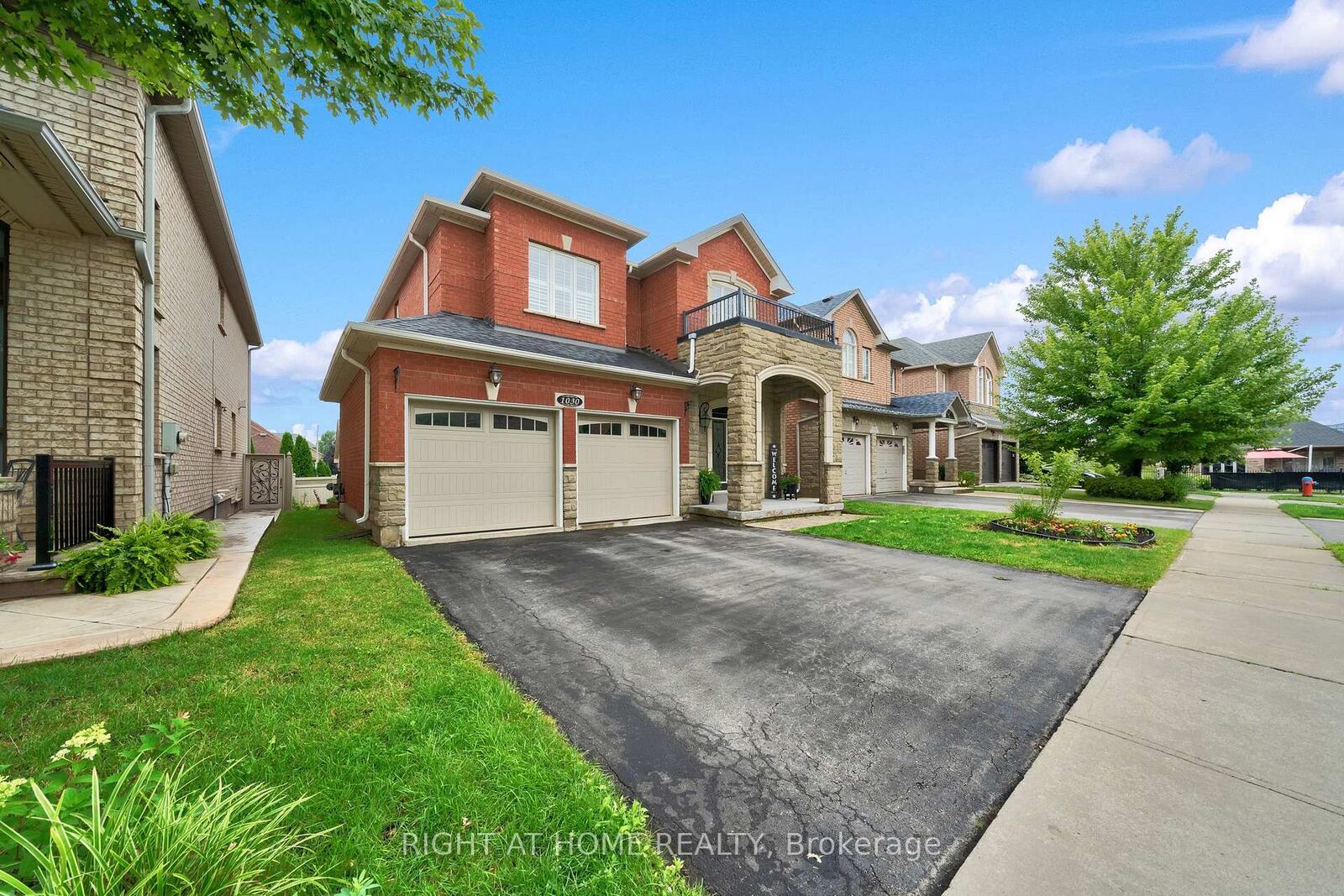 Property Photo:  1030 Lonsdale Lane  ON L6H 7L5 