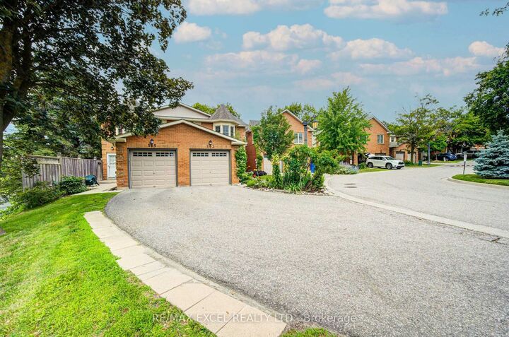 Property Photo:  563 Tara Hill Circle  ON L4G 6G9 