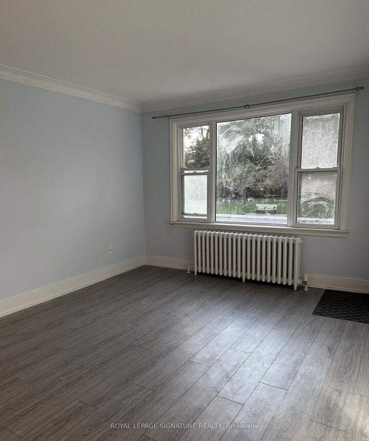 Property Photo:  1089 Broadview Avenue 3  ON M4K 2S4 