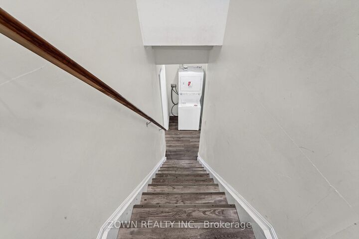 Property Photo: 5866 Valley Way Lower Unit ON L2E 1Y1