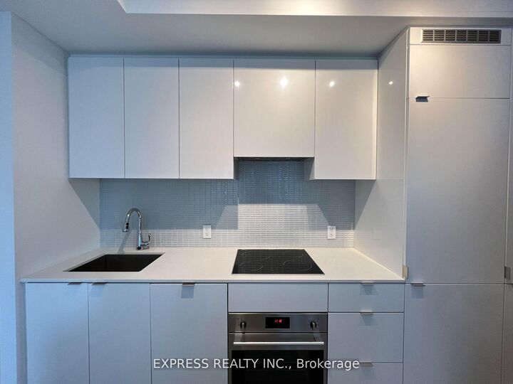 Property Photo:  7 Grenville Street 1509  ON M4Y 0E9 