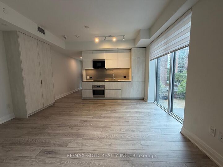 21 Park Street E 318 — photo 1