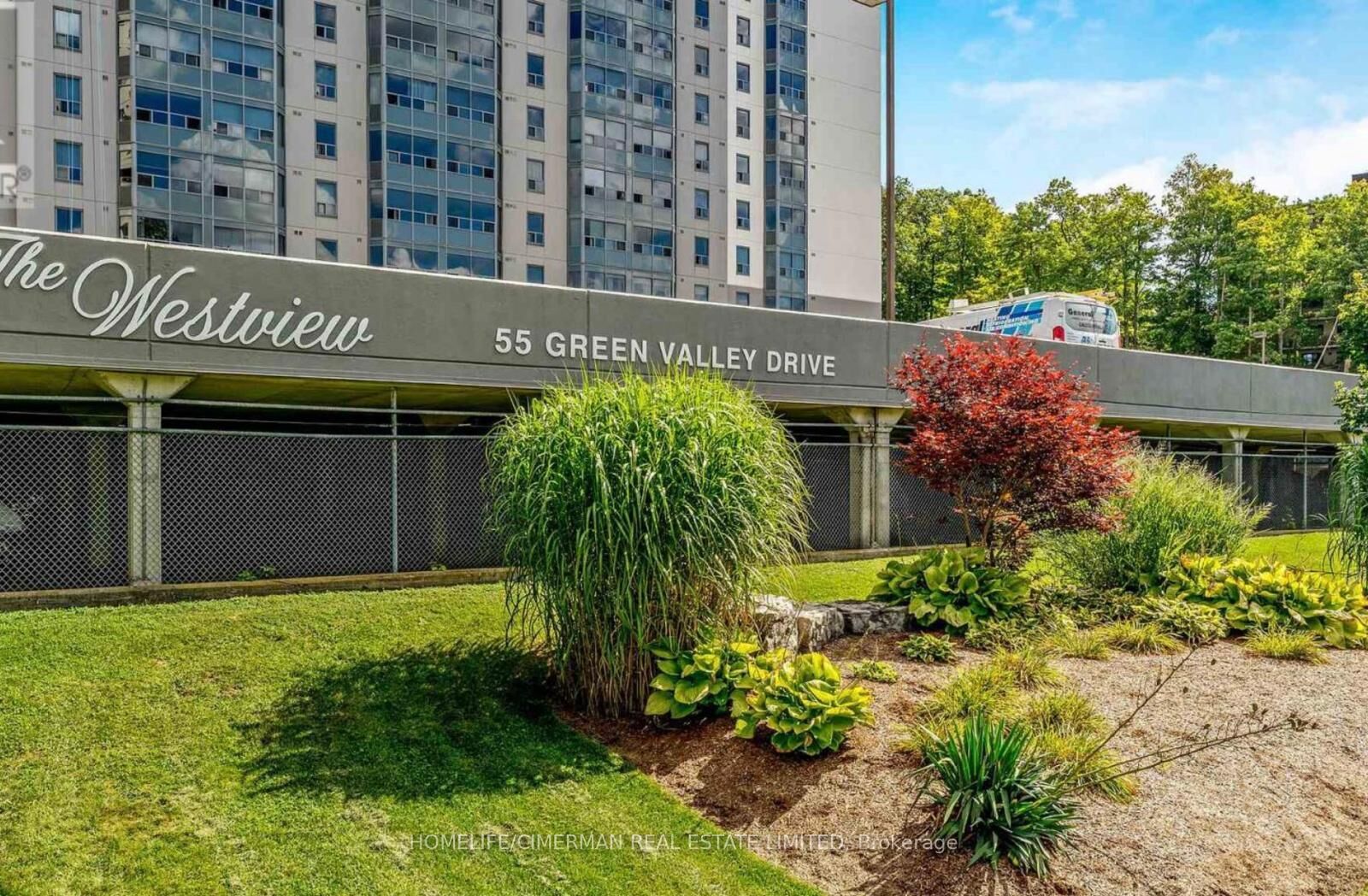 Property Photo: 55 Green Valley Drive 804 ON N2P 1Z6