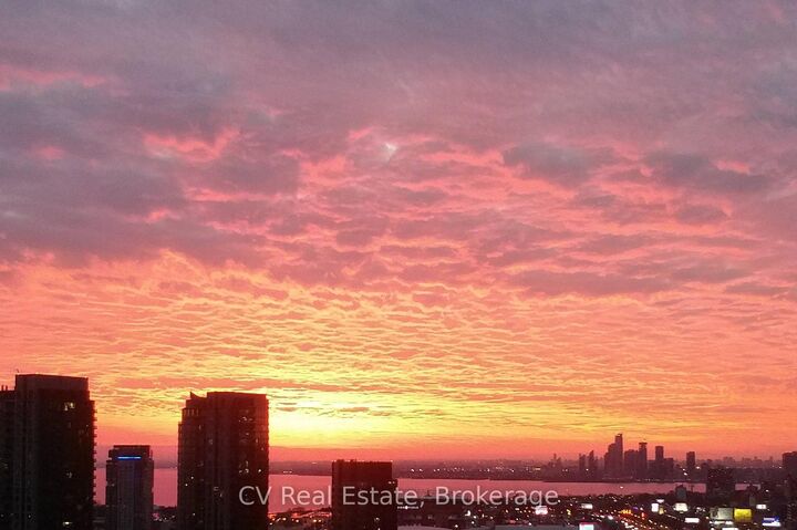 Property Photo:  2811 - 170 Fort York Boulevard  ON M5V 0E6 