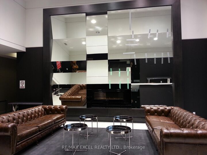 Property Photo:  35 Bastion Street 720  ON M5V 0C2 