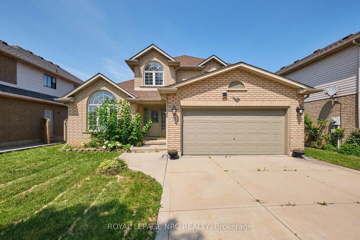 15 Creanona Boulevard — photo 1