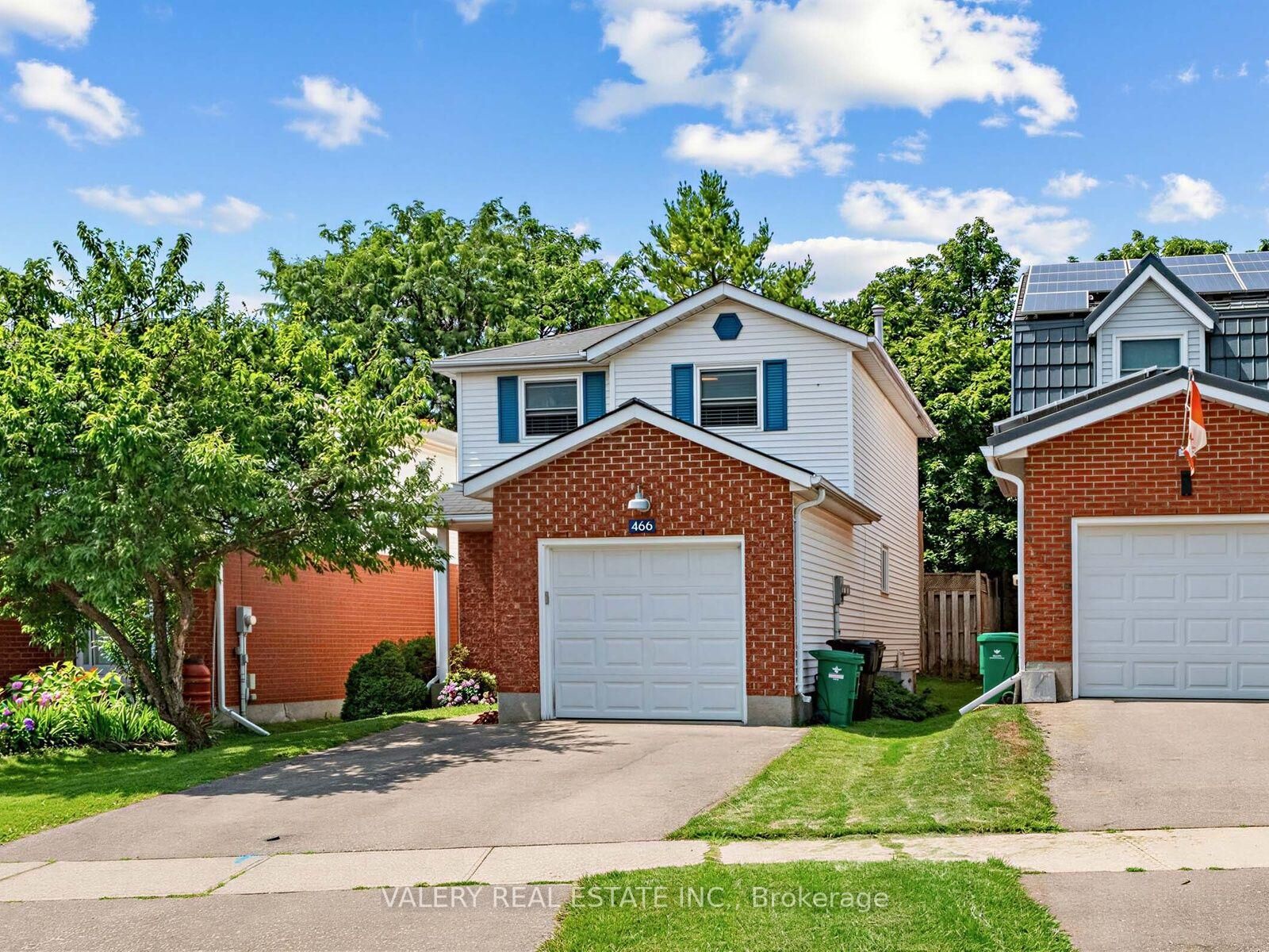 Property Photo:  466 Misty Crescent  ON N2B 3V6 