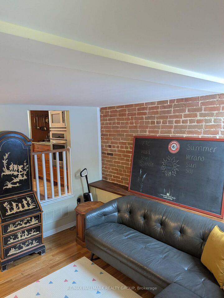 Property Photo:  509 King Edward Avenue 1  ON K1N 7N3 