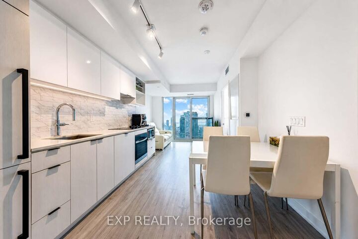 Property Photo: 252 Church Street 5012 ON M5B 0E6