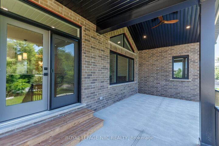 Property Photo:  270 Lancaster Drive  ON L2V 5P3 