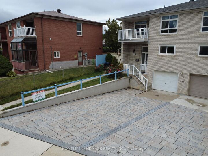 Property Photo: 29 Tillplain Road ON M3H 5R1