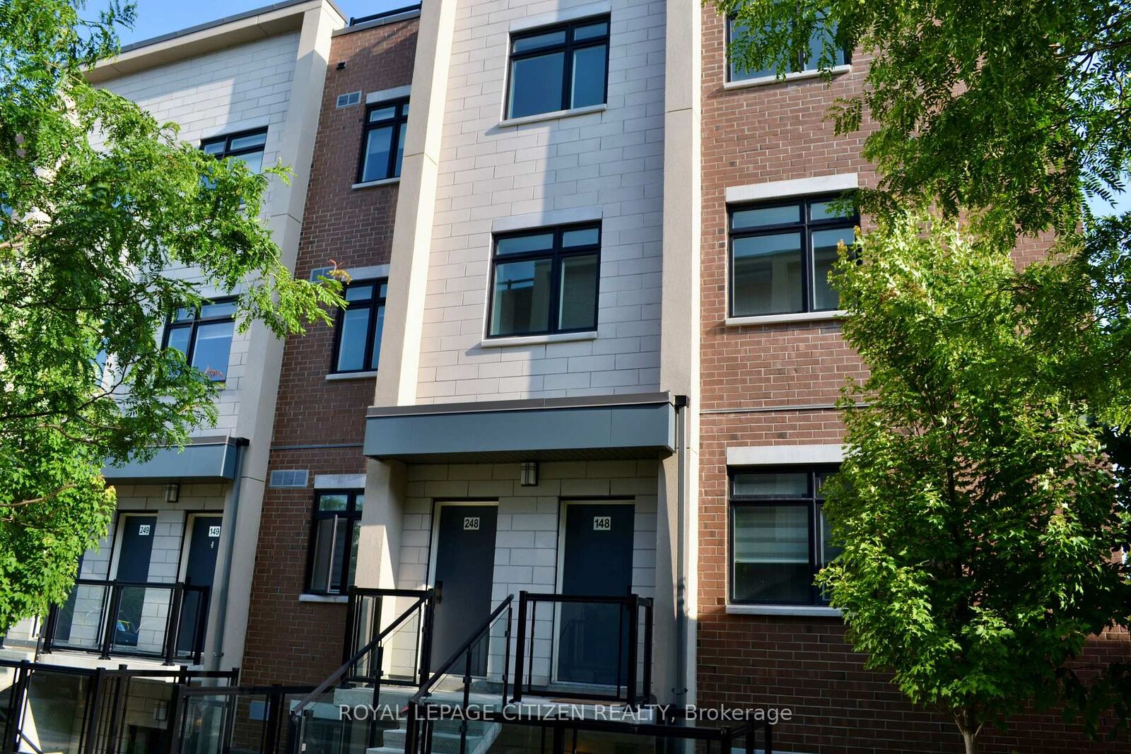 Property Photo: 1075 Douglas McCurdy Common 248 ON L5G 0C6