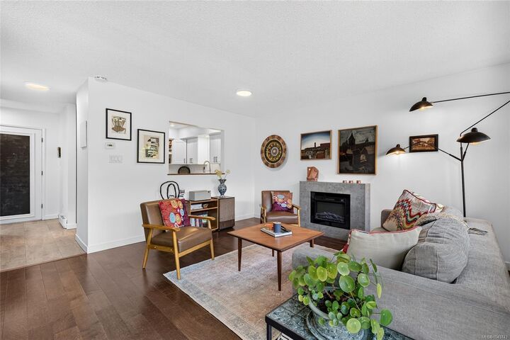 Property Photo:  119 Ladysmith St #105  BC V8V 1J3 