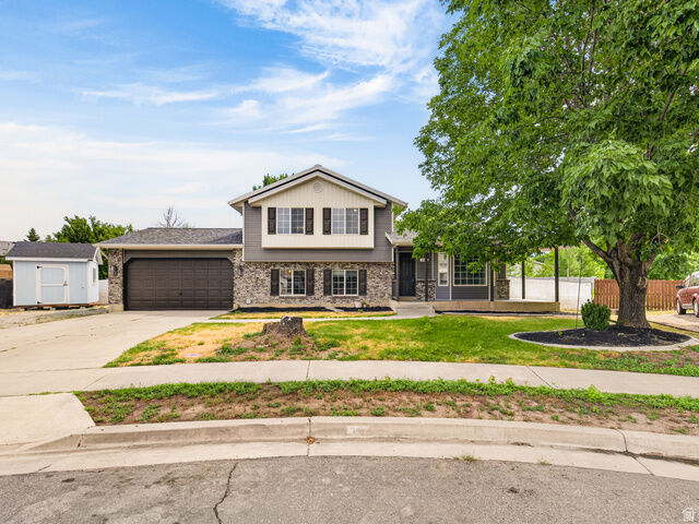 Property Photo:  427 S 700 W  UT 84043 